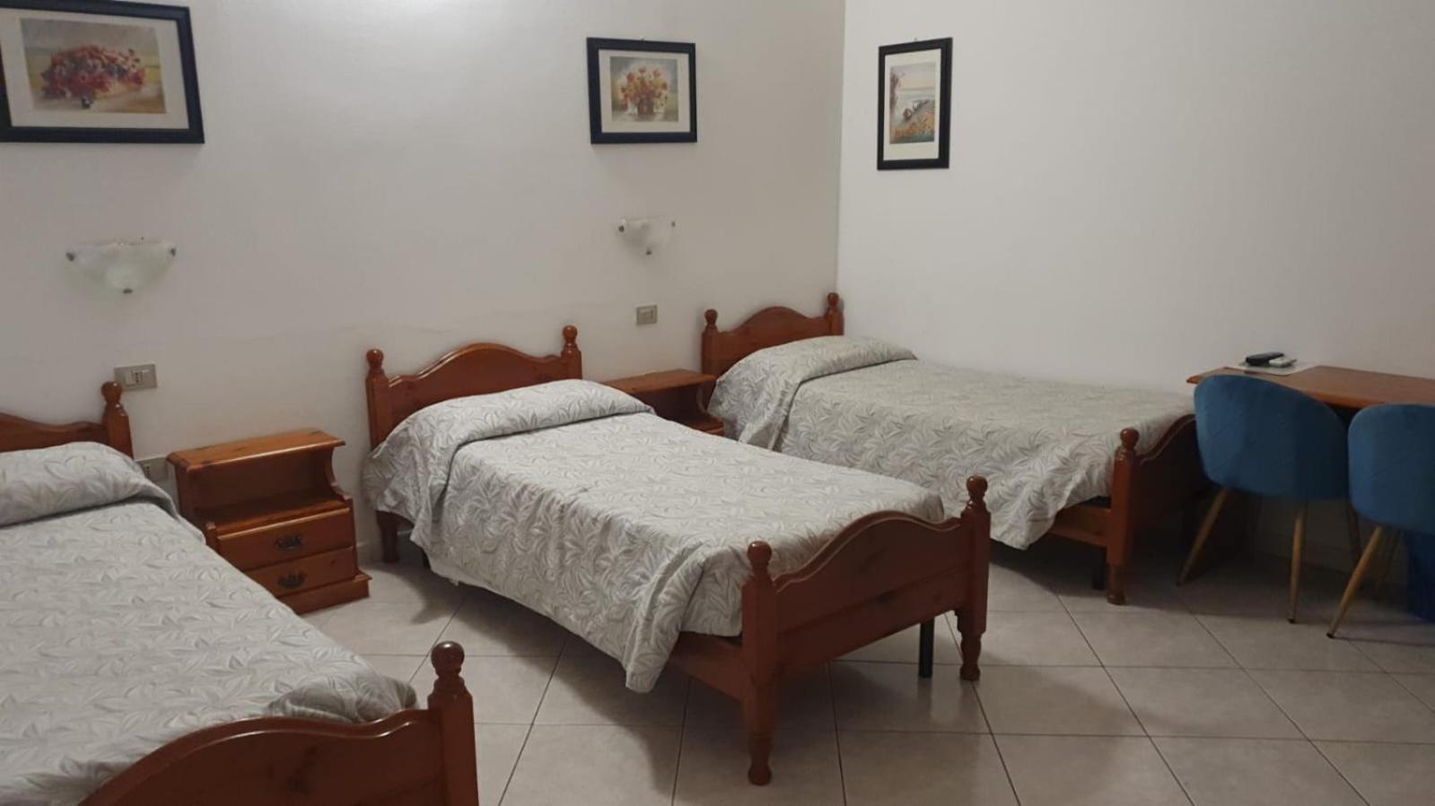 Hotel 4 Mori Cagliari Esterno foto