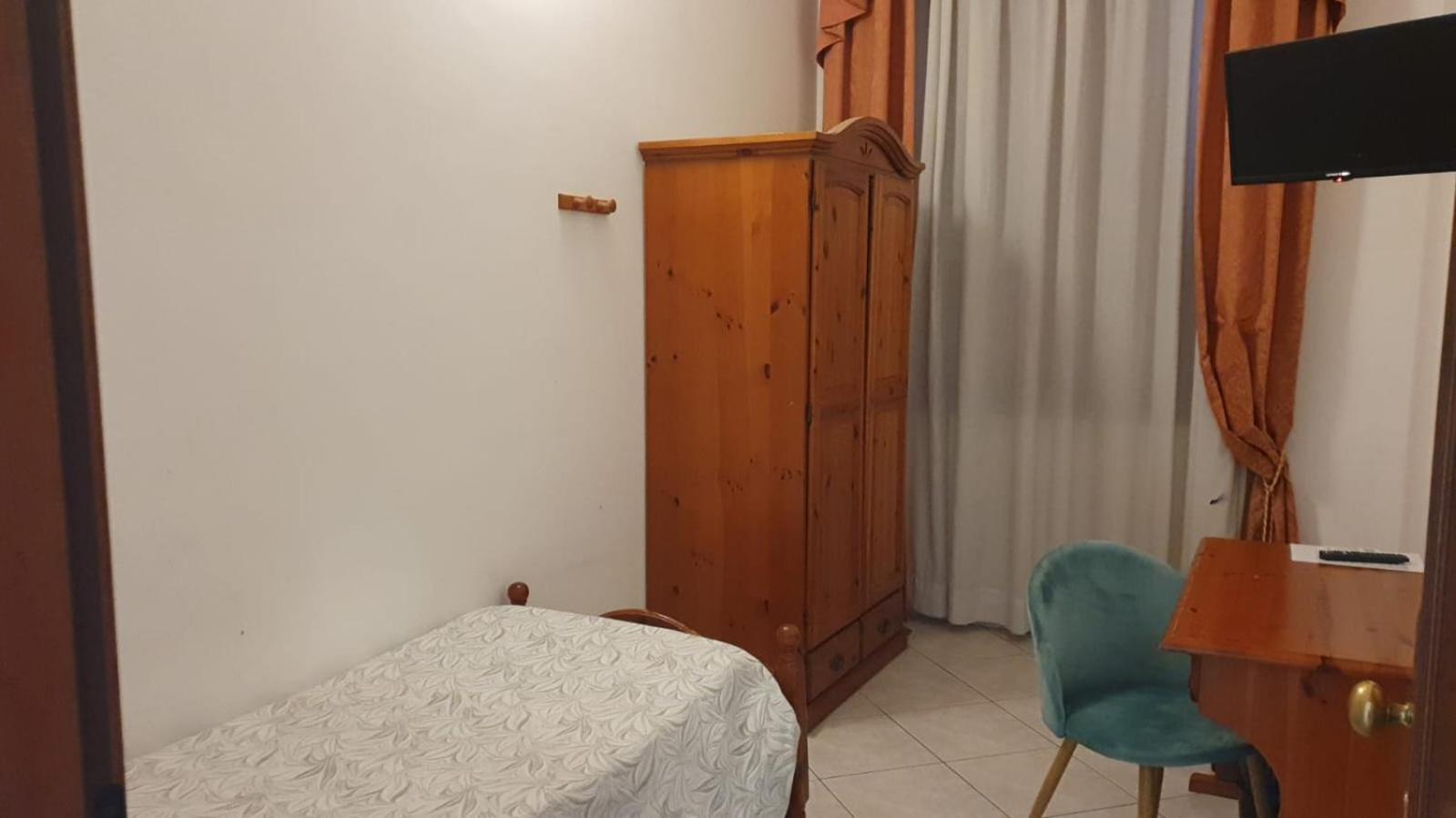 Hotel 4 Mori Cagliari Esterno foto