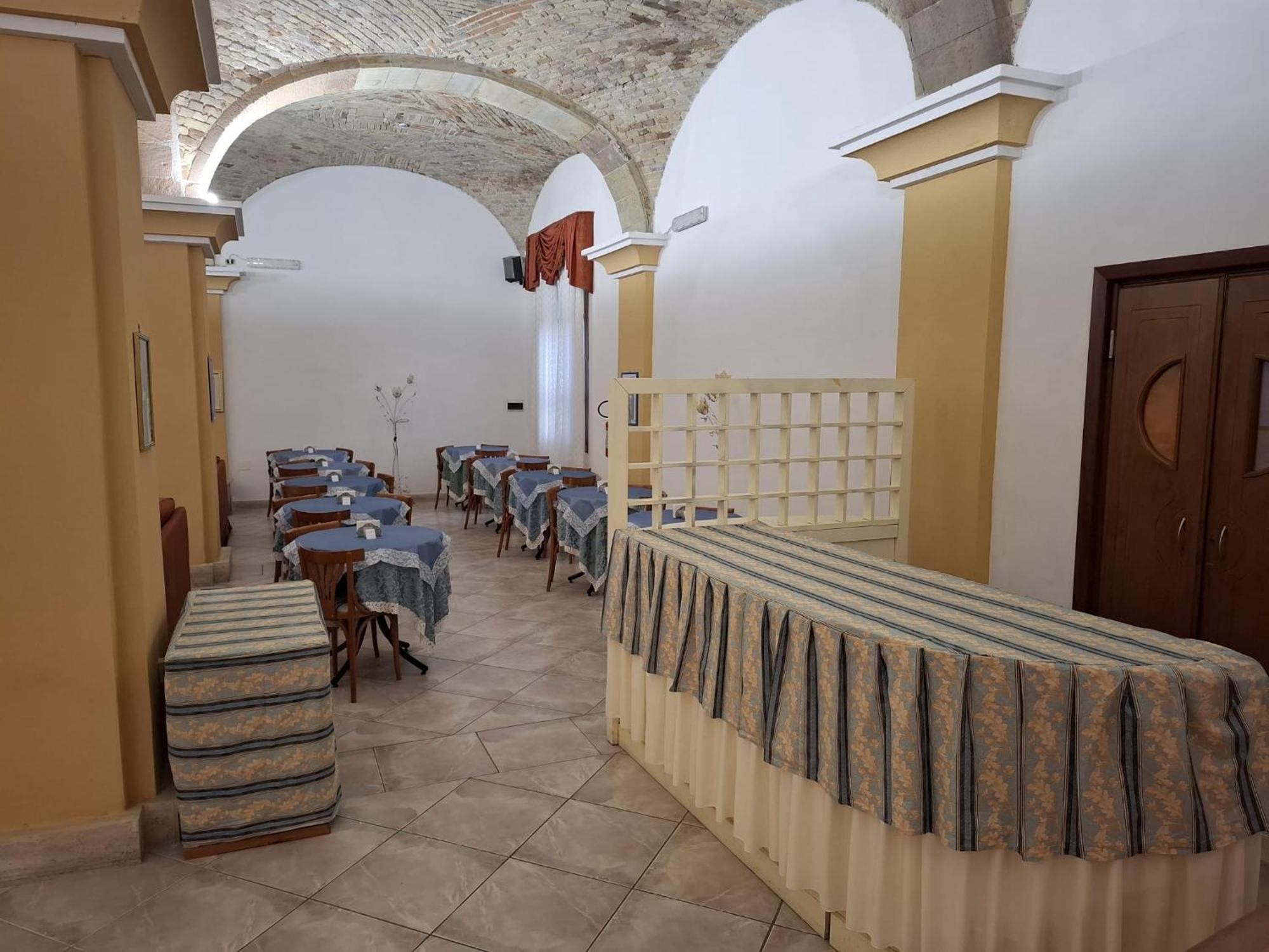 Hotel 4 Mori Cagliari Esterno foto